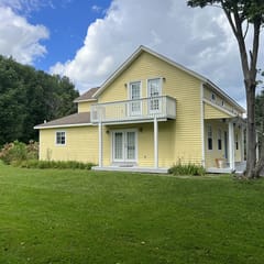 Federal House Apartment 1