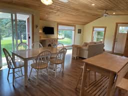 Cozy Cabin - Image 5