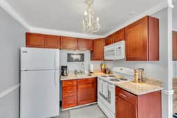 Creamery Apartment #9 of 11 - Image 4