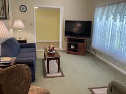 Day House - Image 4