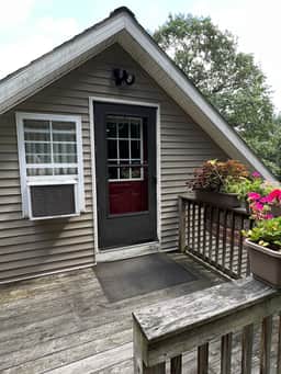 Fernwood Guesthouse Highview Room - Image 5