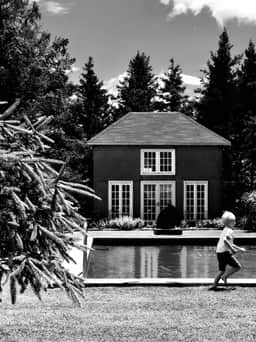 Hawk Field Pool House - Image 5