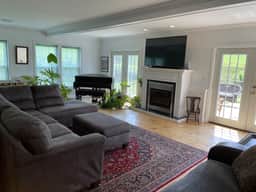 Hillview Manor - Image 5