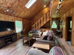 Knotty Pine - Image 2