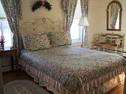Nelson Pines - Rose Room - Image 4