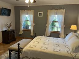 Pagey's Place - Image 4