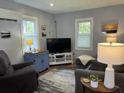 Smitty's Lake House - Image 4