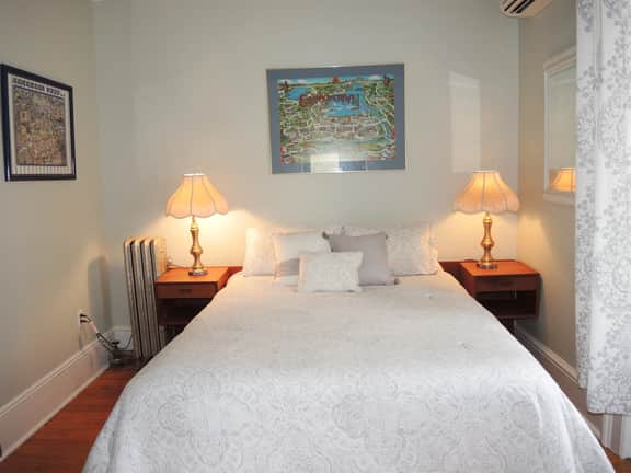76 Baseball Apartment - Image 5