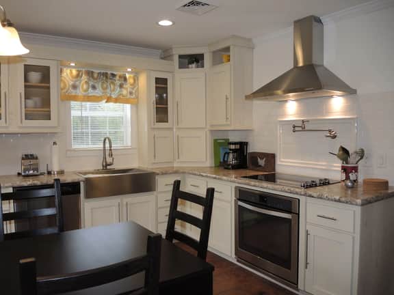 Bateman Cottage - Image 2