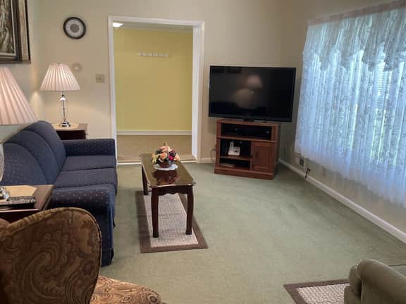 Day House - Image 4
