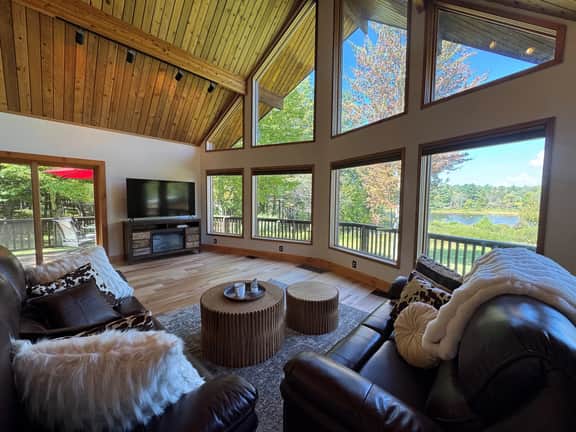 Hidden Creek Lodge - Image 2