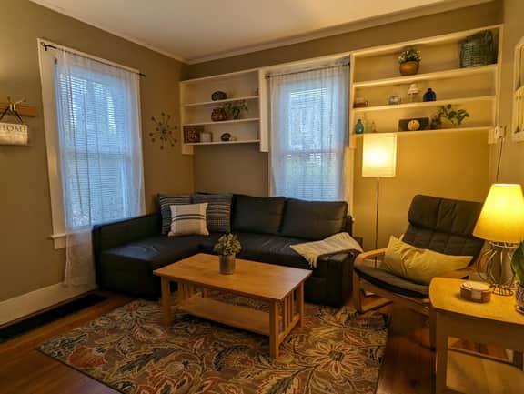 Pioneer Cottage - Image 4