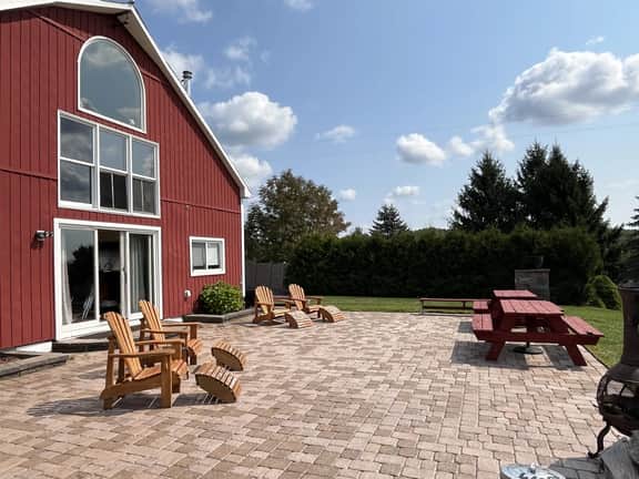 Red Barn Retreat - Image 2