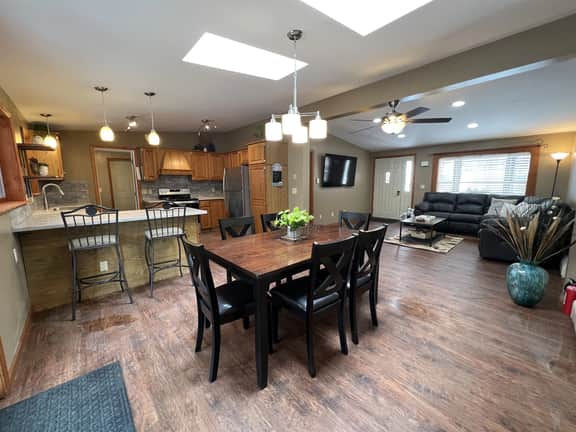 Riverhouse - Image 5