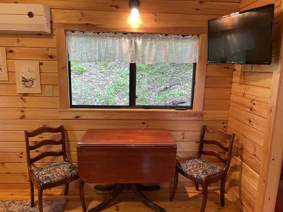 Terrace Lawn Cabin - Image 5
