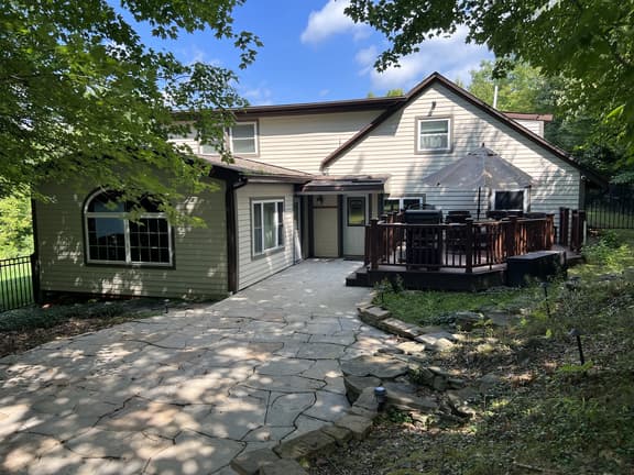 Dutch Hill Manor I - Image 1