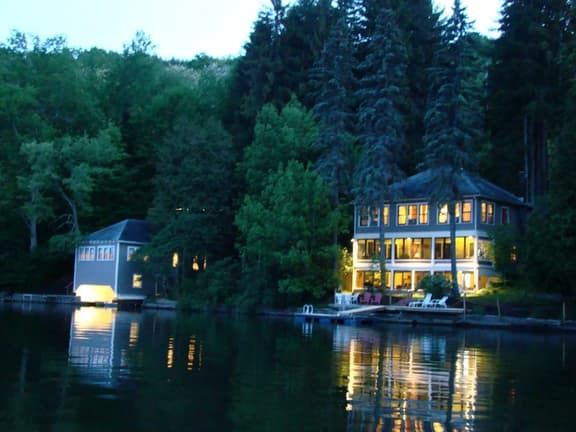Goodyear Lodge & Boathouse - Image 1