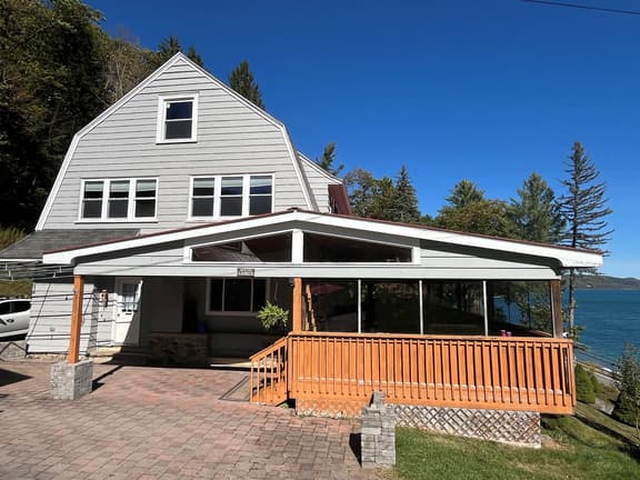 Hatch's Lodge - Image 1