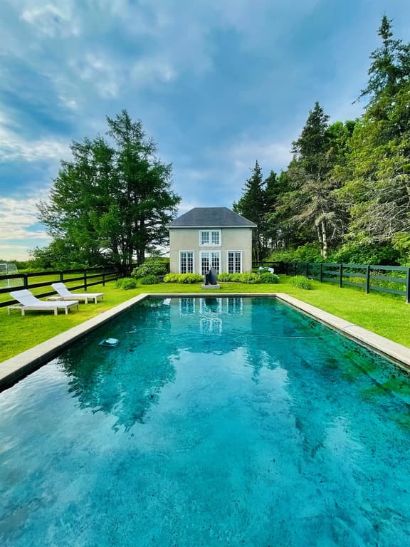 Hawk Field Pool House - Image 1