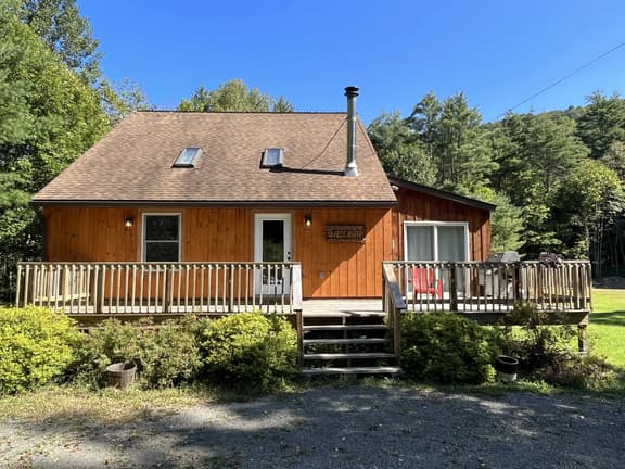 Knotty Pine - Image 1