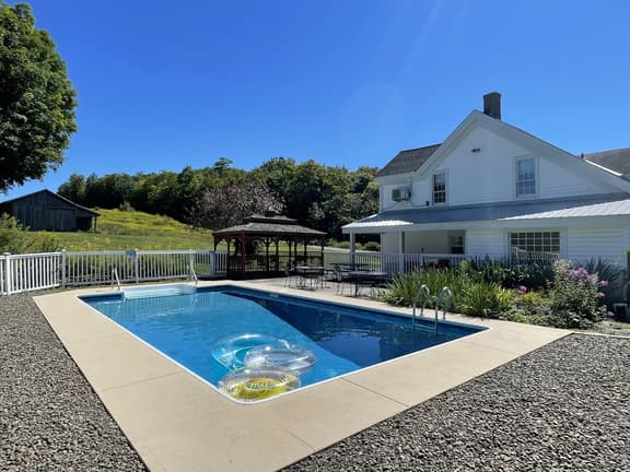 Peterson Place - Image 1