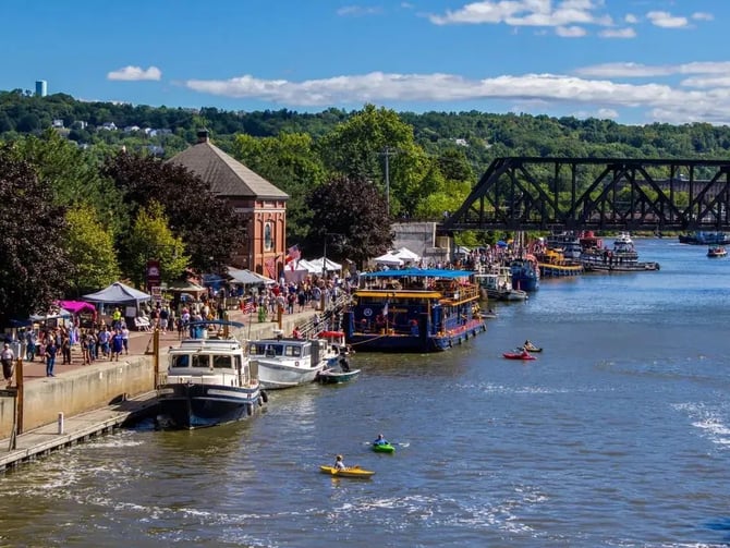 Erie Canal Cruises